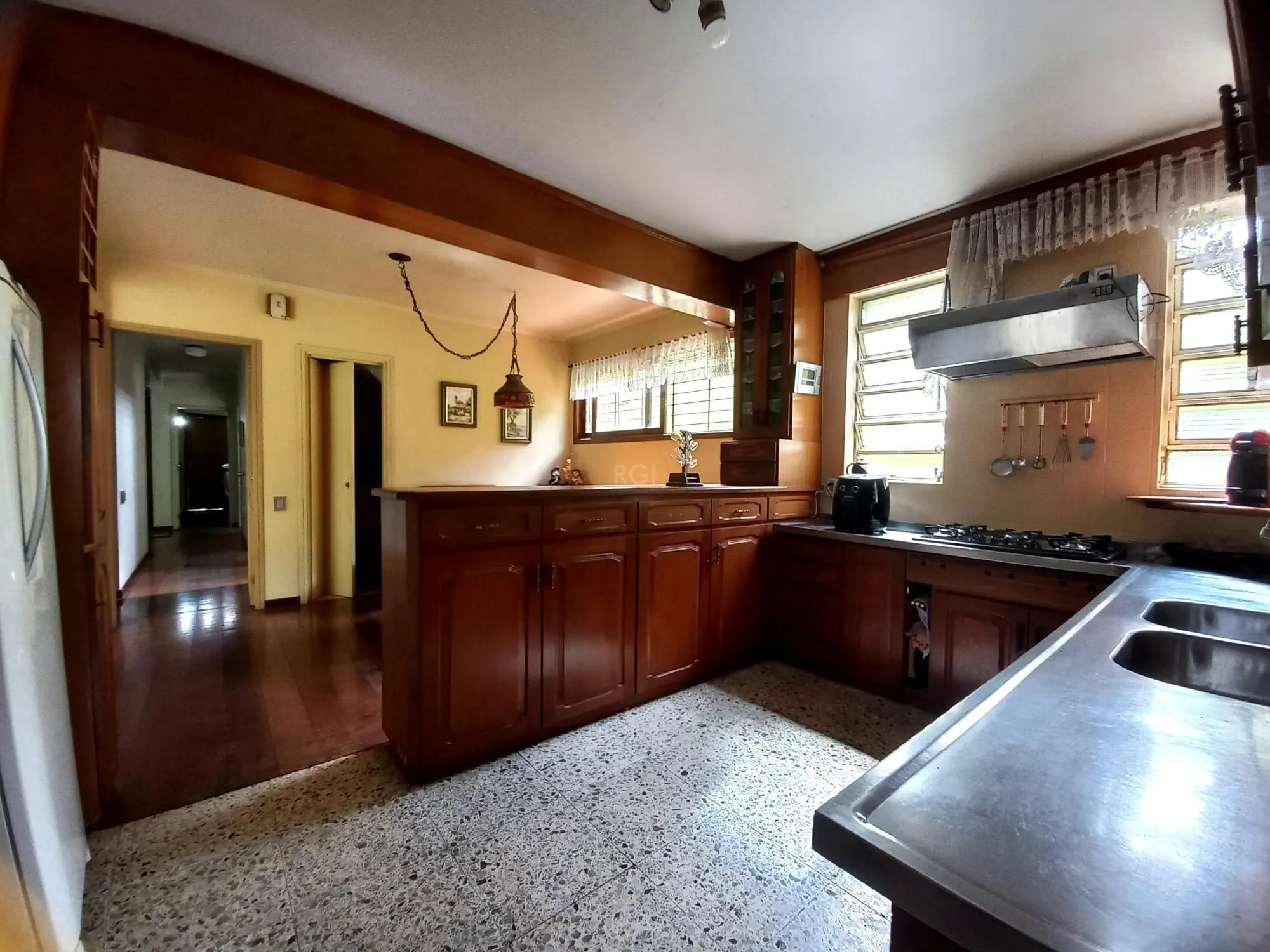 Imagem Casa para Venda - 300m², 4 dormitórios, sendo 1 suites, 2 vagas - Santana