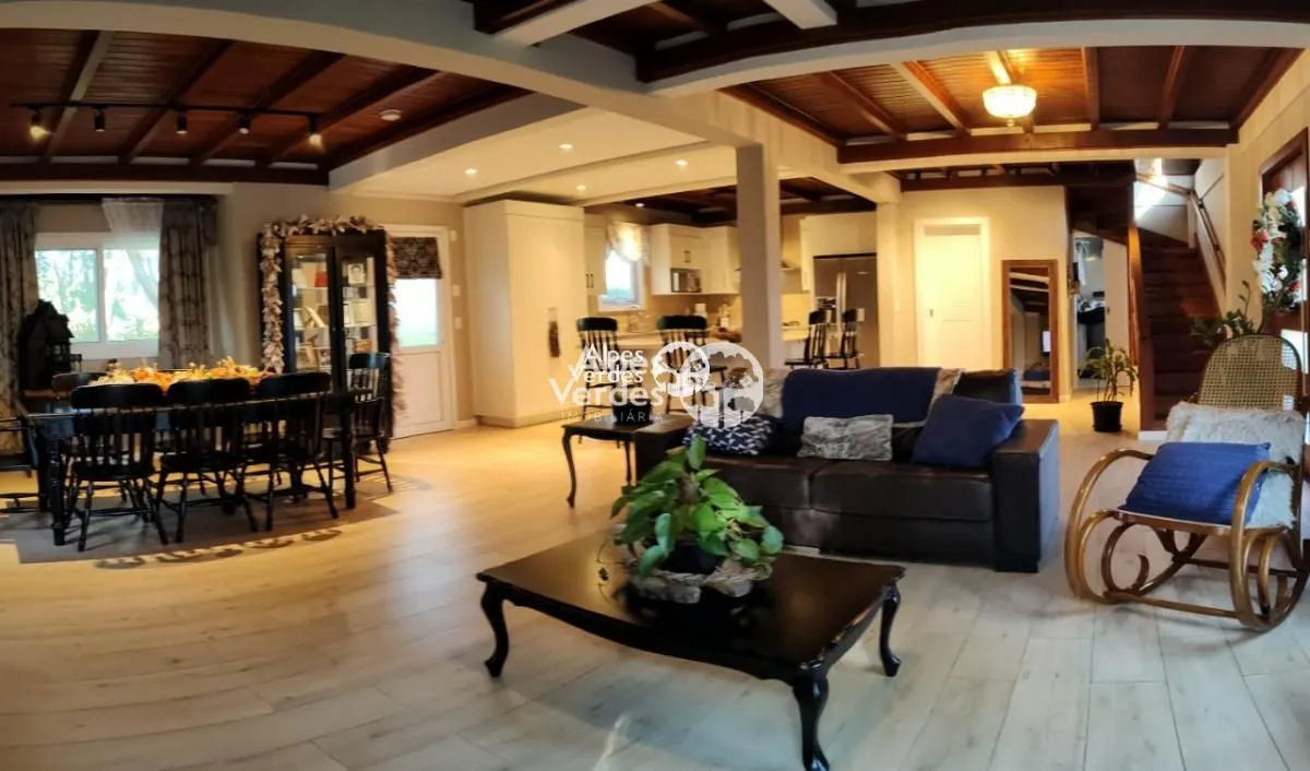 Imagem Vende-se Casa em condomínio, com 03 dormitórios