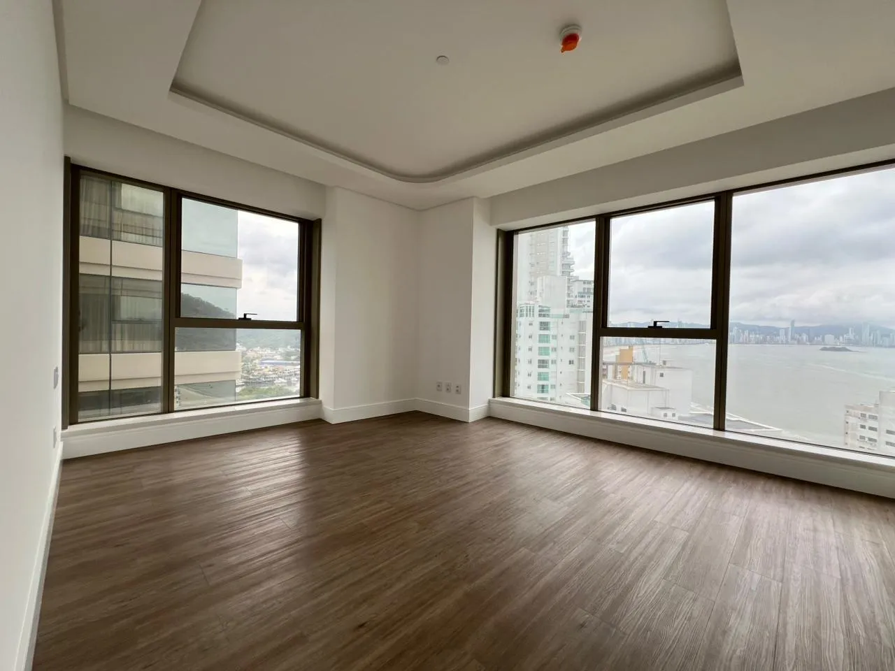 Imagem Apartamento com vista para o mar à venda com 265m2 por R$ 8.500.000,00