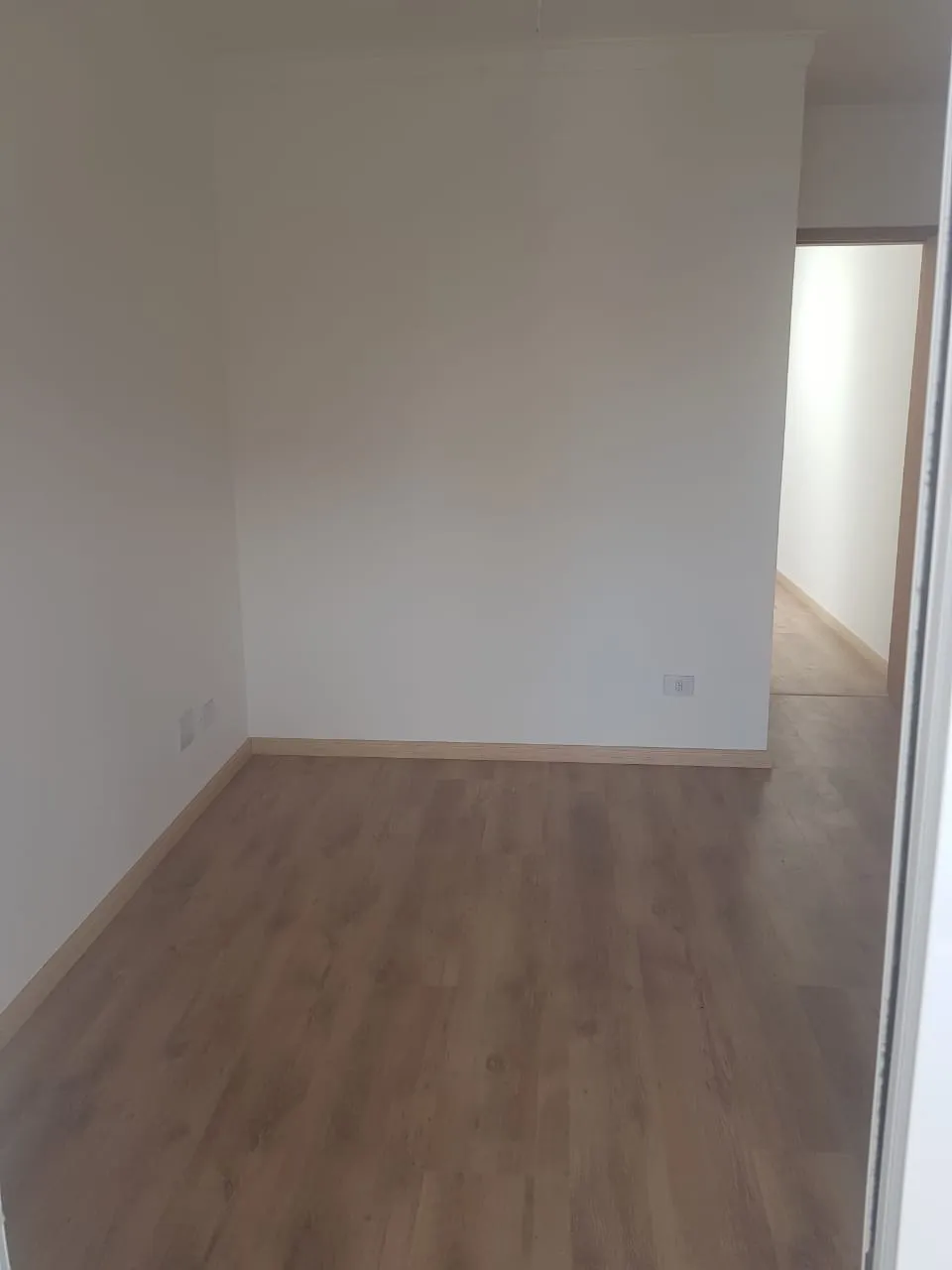 Imagem VENDO SOBRADO COM 03 SUÍTES NO BAIRRO VILA ERNA! (CUPECÊ)