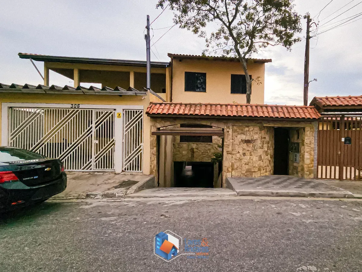 Imagem Sobrado para venda em Parque Panamericano com 4 quartos, 190m²