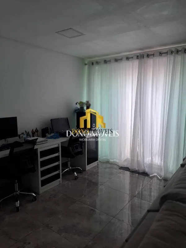 Imagem Casa 220 m² 3 dorms 1 suíte 6 vagas piscina Santa Terezinha SBC