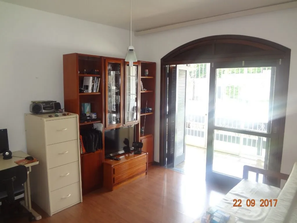 Imagem Casa para Venda - 365m², 4 dormitórios, sendo 2 suites, 6 vagas - Nonoai