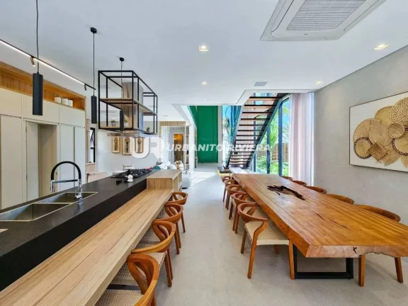 Imagem Casa à venda, com 5 quartos, 425,00m2