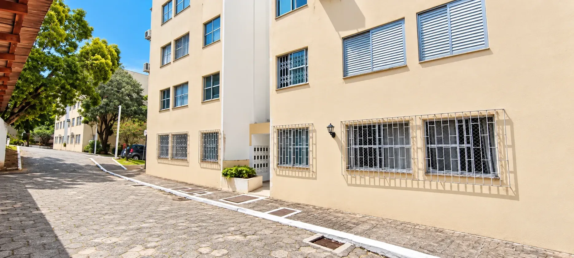 Imagem Apartamento com 2 Quartos à Venda, 44 m² em Coqueiros - Florianópolis