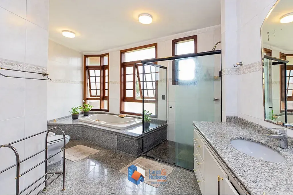 Imagem Casa em Condomínio à venda 5 Quartos 3 Suites 3 Vagas 425M² Morumbi São Paulo - SP