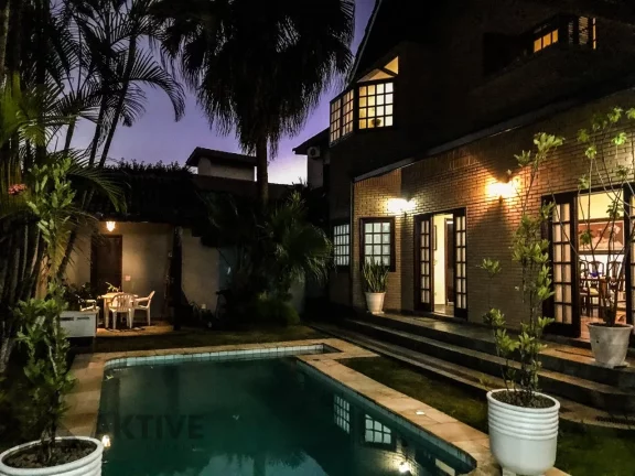 Foto do imóvel Casa de Condomínio em Aldeia da Serra - Santana de Parnaíba, SP