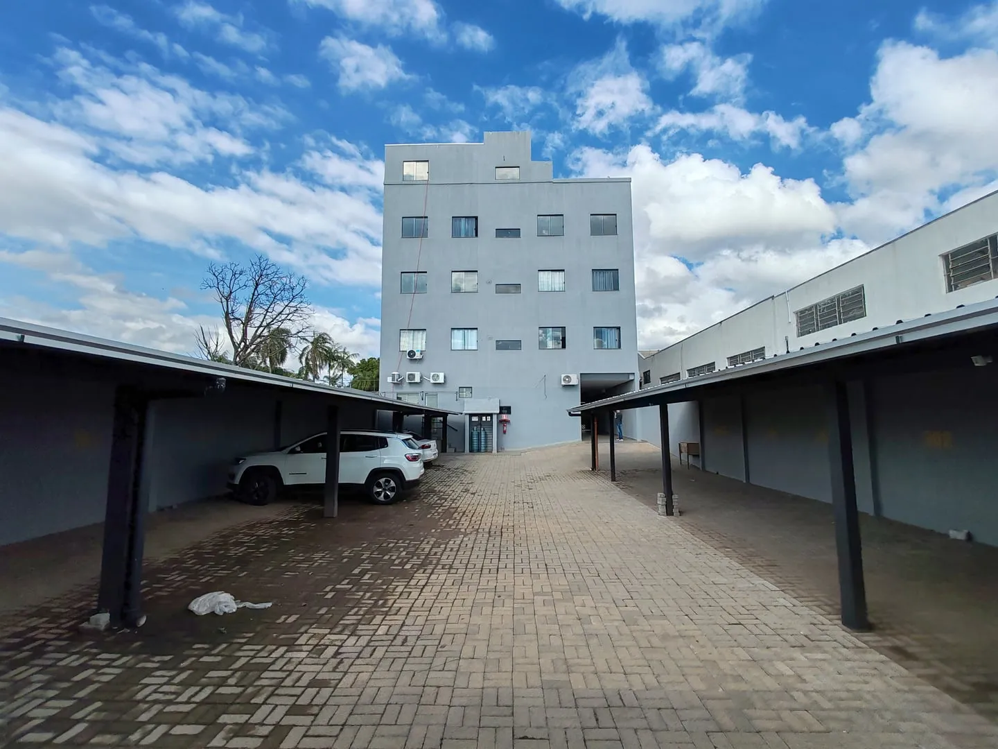 Imagem Apartamento à Venda com 2 dormitórios no Alto Alegre em Cascavel