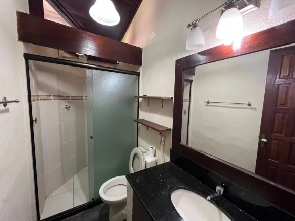 Imagem Vendo casa rústica, em ótimo estado de conservação, ótima localização