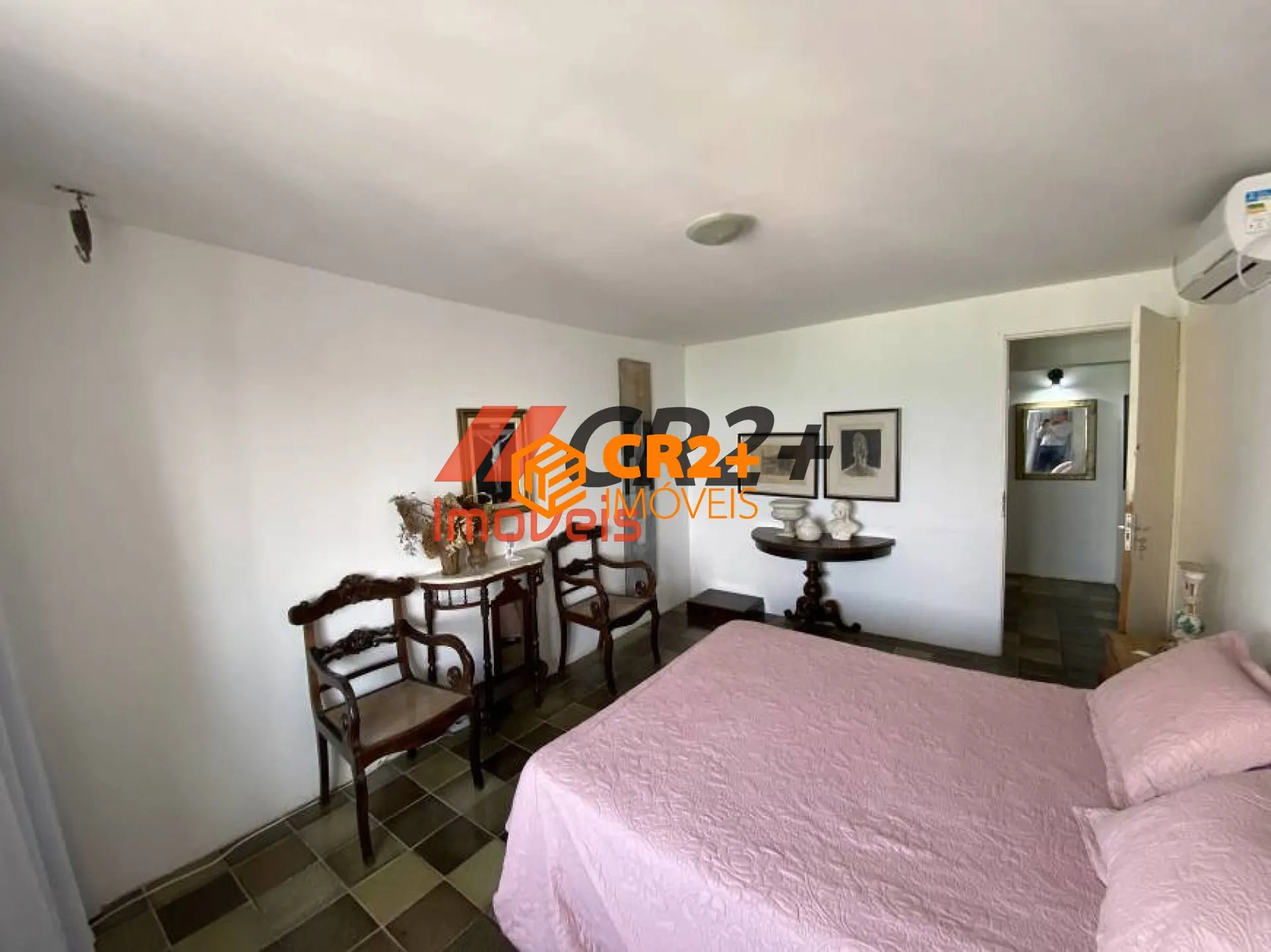 Imagem Cobertura à Venda com 06 quartos, 03 suítes em Boa Viagem com 345M².