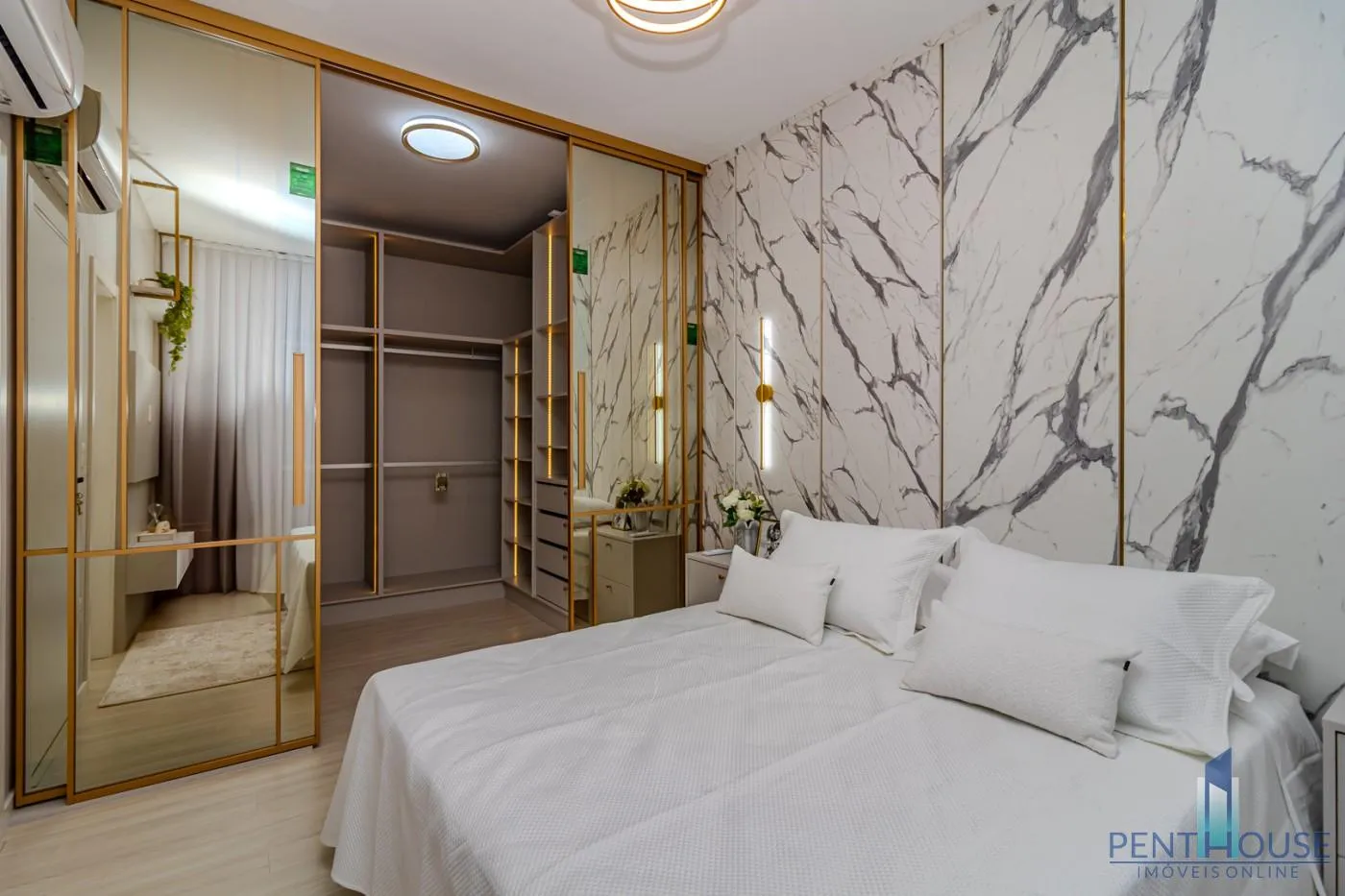 Imagem Apartamento Zona Central para Venda em Balneário Camboriú, CENTRO, 3 dormitórios, 1 suíte, 2 banheiros, 2 vagas