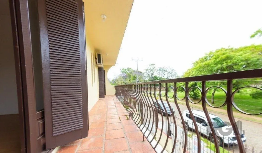 Imagem Casa para Venda - 450m², 4 dormitórios, sendo 3 suites, 5 vagas - Nonoai