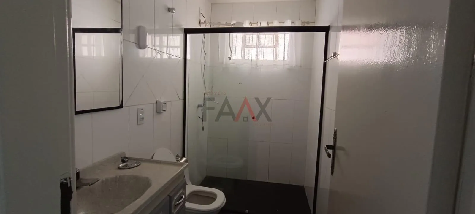 Imagem Casa com 4 dormitórios para locação, ALTO DA XV, GUARAPUAVA - PR