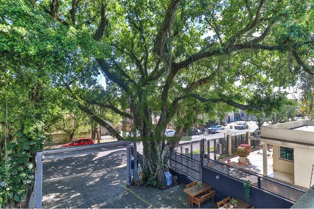 Imagem Prédio comercial e residencial à venda no bairro Tristeza em Porto Alegre, localizado na Rua Perei...