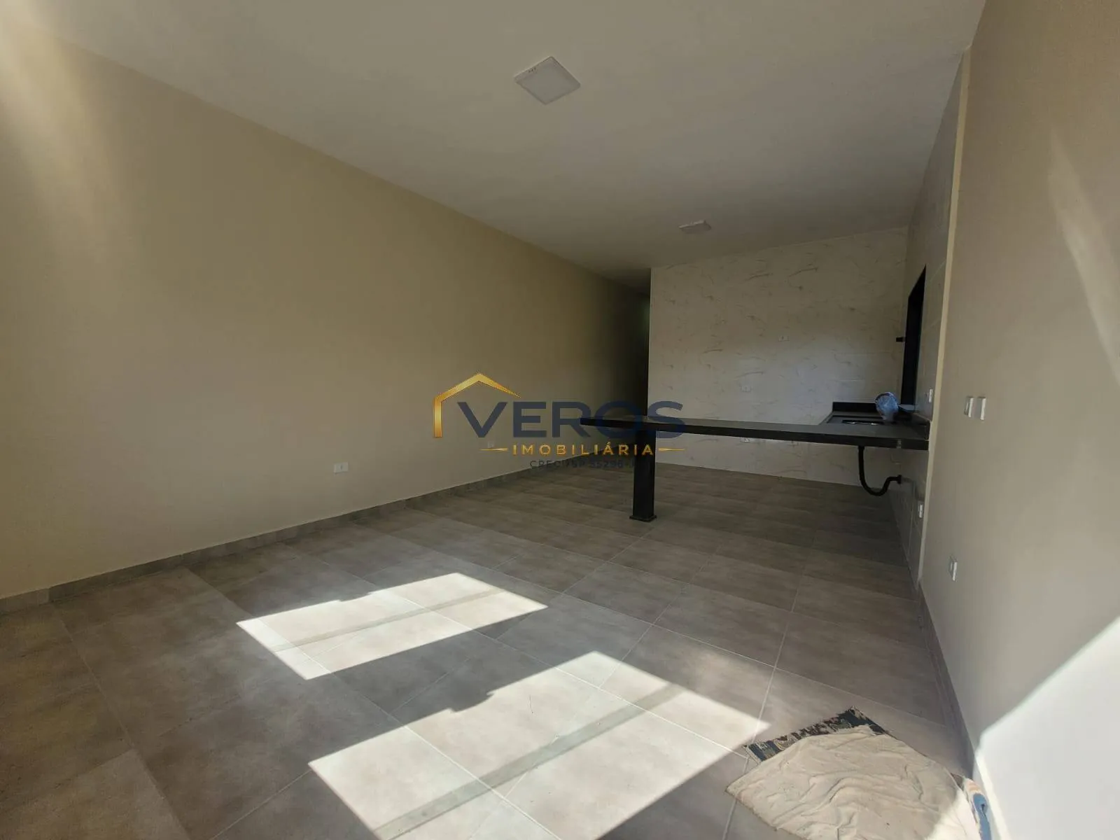 Imagem Casa térrea nova a venda no Balneário dos Golfinhos em Caraguatatuba