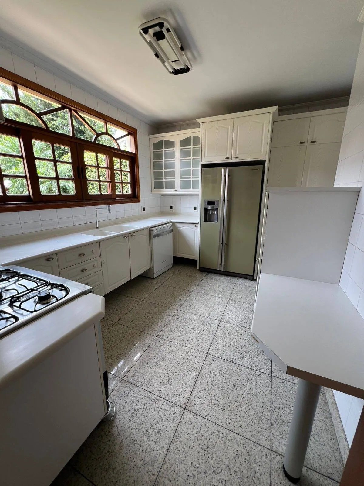 Imagem Casa Exclusiva em Tamboré, Santana de Parnaíba - Rodeada de Verde