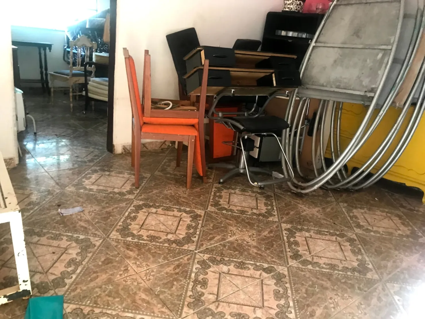 Imagem Casa à venda 4 Quartos, 1 Vaga, 300M², Residencial Ouro Verde, Pindamonhangaba - SP