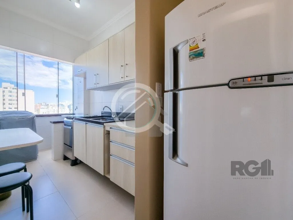 Imagem Descubra o charme de viver em Moinhos de Vento, Porto Alegre! Este apartamento moderno, localizado n...