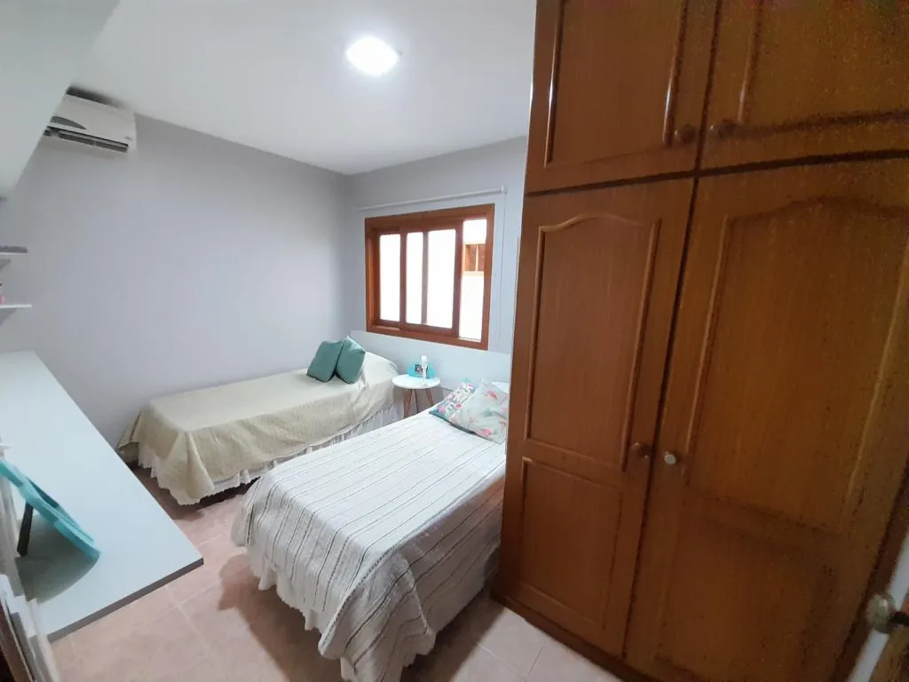 Imagem Apartamento 2Dórmitórios dependência - Bairro Zona Nova