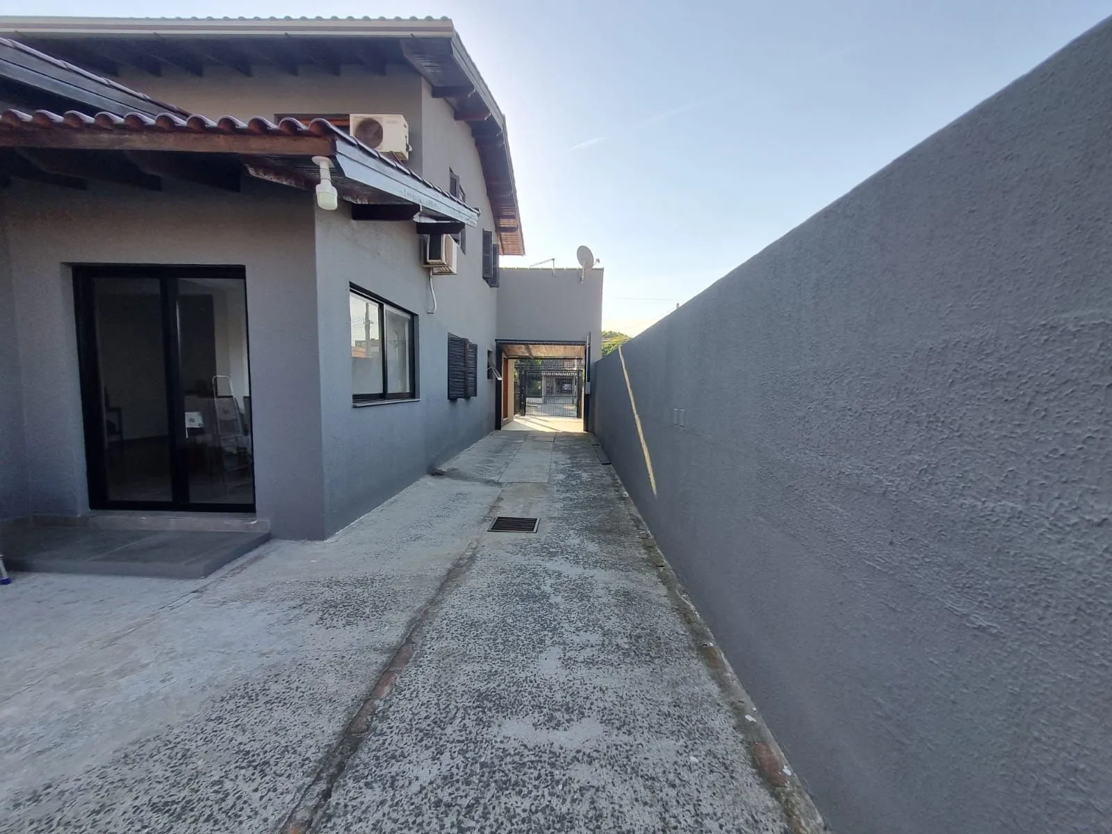 Imagem Casa para Venda - 177m², 4 dormitórios, sendo 1 suites, 2 vagas - Partenon