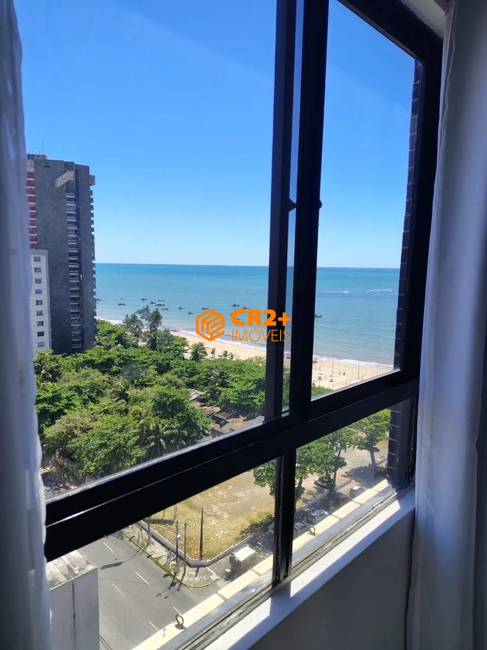 Imagem Vendo flat á menos de 100 metros do Mar, na Avenida Bernardo Vieira de Melo