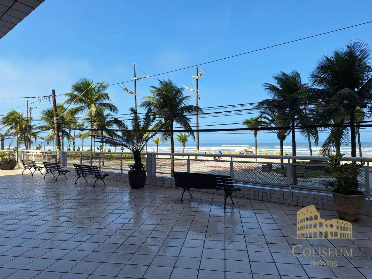 Foto do imóvel Apartamento com 2 dormitórios à venda, 62 m² por R$ 435.000,00 - Vila Assunção - Praia Grande/SP
