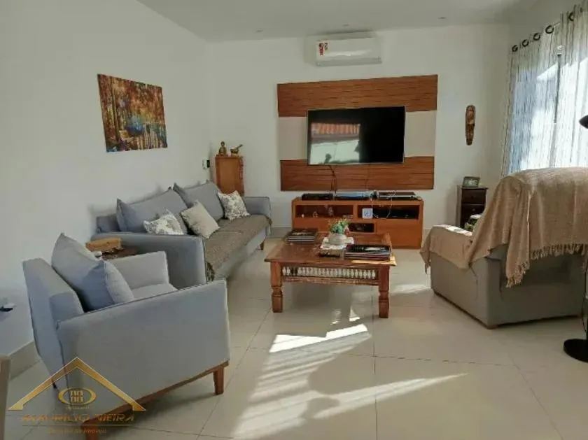 Imagem Casa para Venda em Armação dos Búzios / RJ no bairro Caravelas