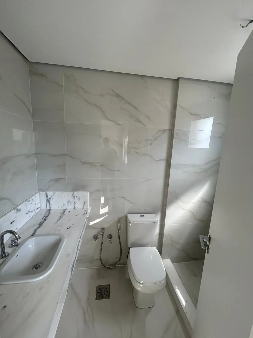 Imagem Apartamento 3 suites, 2 vagas, bairro Jardim Europa