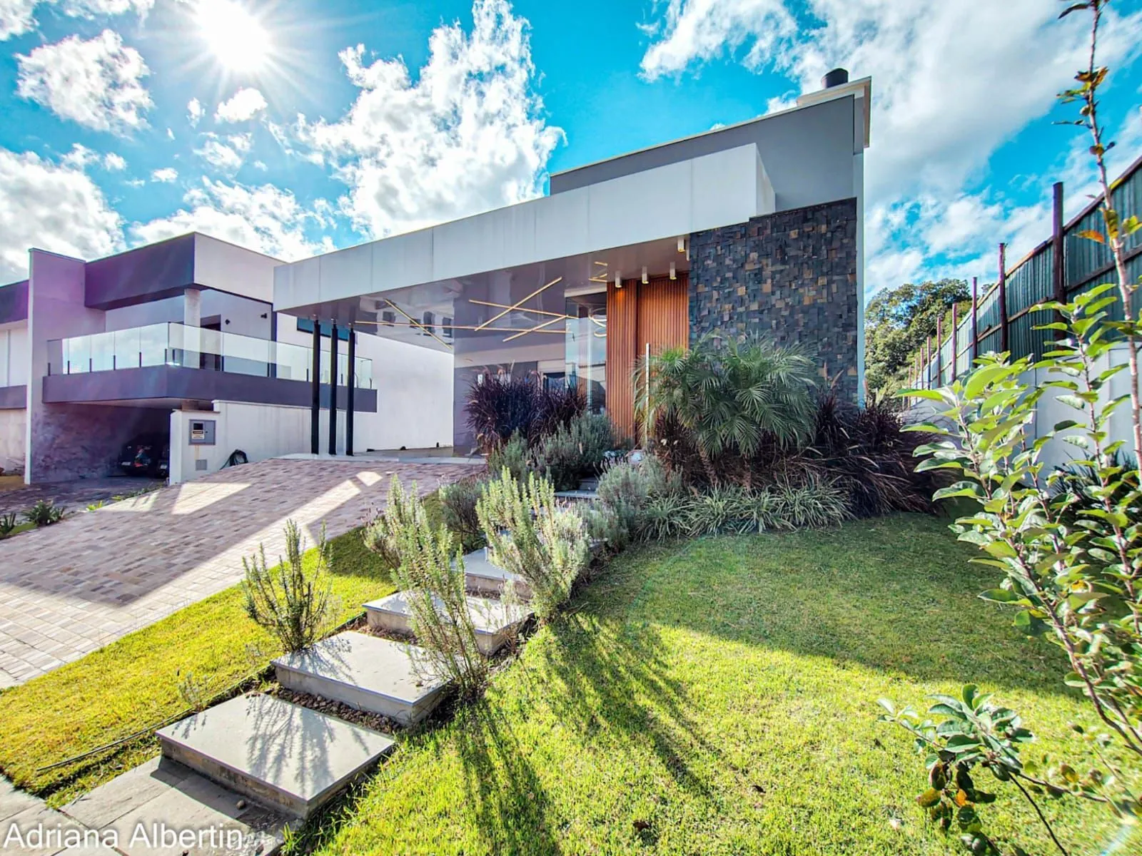 Imagem CASA TÉRREA NO ALPHAVILLE PORTO AQLEGRE
