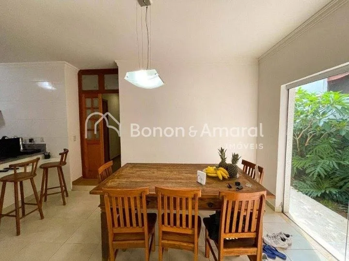 Imagem Casa com 179 m² e 3 Quartos