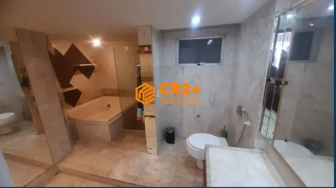 Imagem Vendo/Alugo Cobertura Triplex 382m² com 5 Quartos sendo 2 Suítes, NA JEQUITINHON
