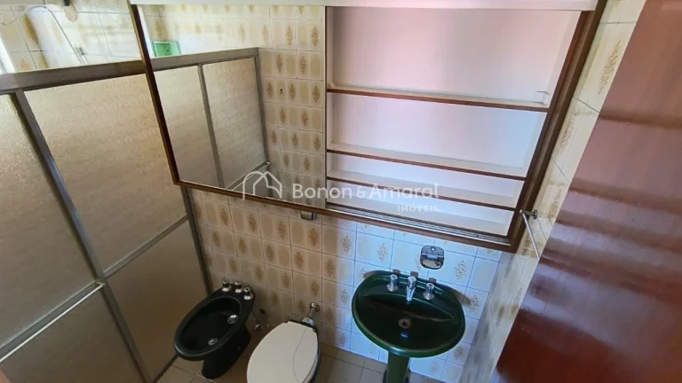 Imagem Casa espaçosa e muito bem localizada em Paulínia, de frente para uma agradável praça, proporcion...