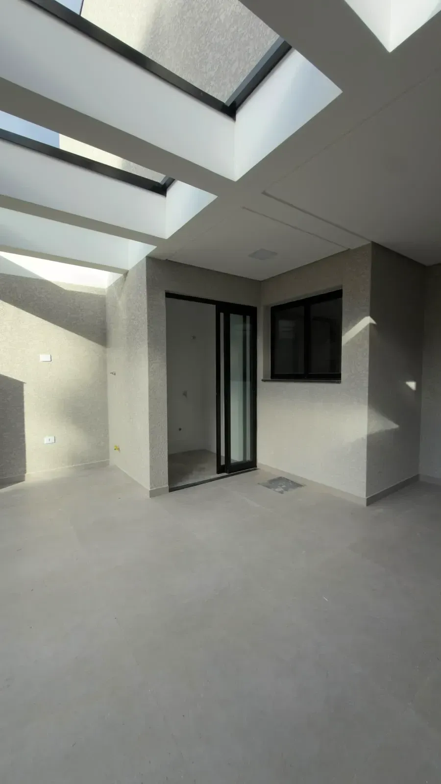 Imagem Sobrado com 3 Quartos à Venda, 140 m² em Boa Vista - Curitiba