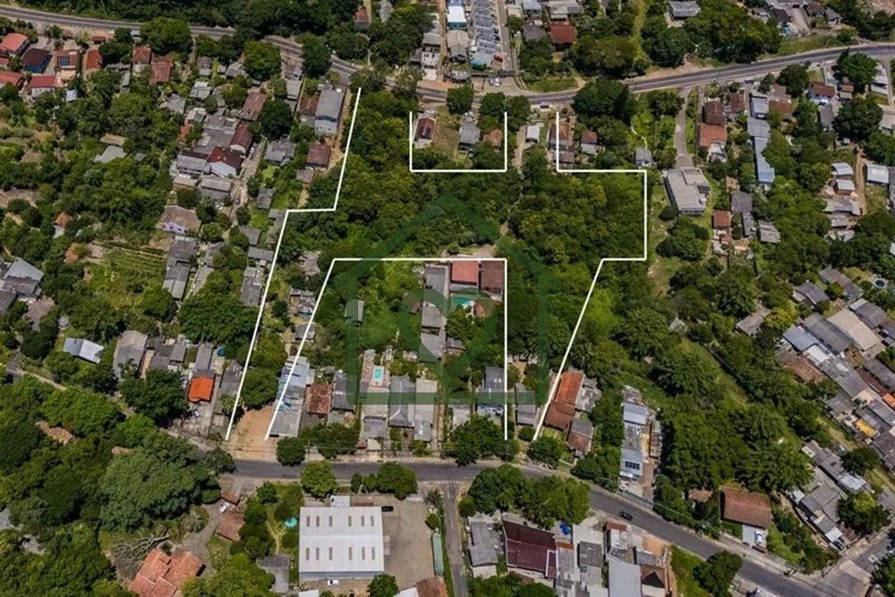 Imagem Com 10.247 m² na parte alta do bairro Vila Nova, este terreno oferece uma vista privilegiada e uma ...