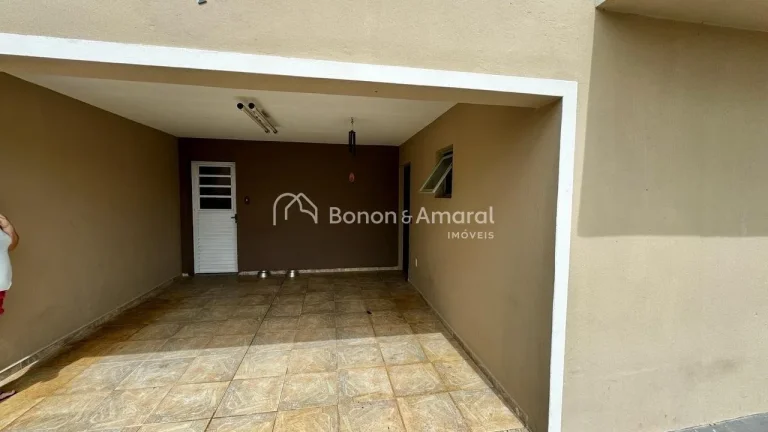 Imagem Casa à venda no bairro Castelo em Valinhos.
Com 03 quartos, sendo 01 suíte. Escritório, banheiro ...