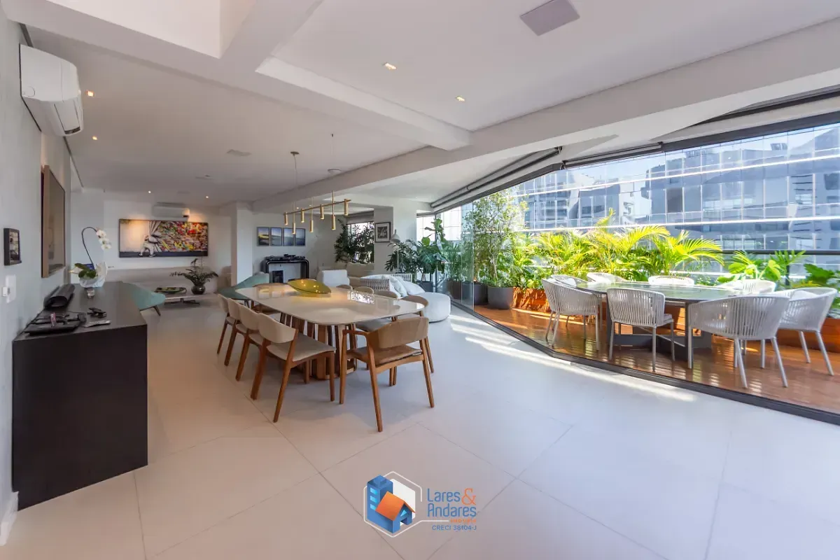 Foto do imóvel Duplex para venda em Chácara Santo Antônio com 4 quartos, sendo 4 suítes, 270m² em Rua Antônio de Oliveira