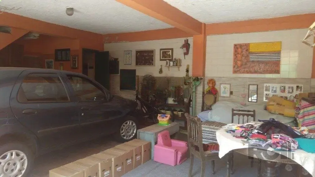 Imagem Casa com 3 dormitórios no bairro Sarandi