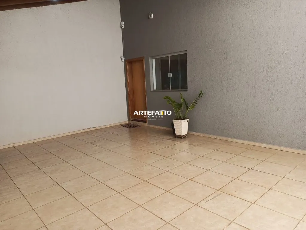 Imagem Casa jardim Cambuí, 2 dorm. Varanda com churrasqueira. Excelente.