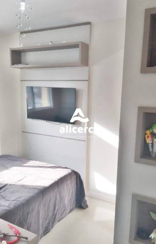 Imagem Apartamento à venda com 3 quartos 1 suíte, 92m² em Barreiros São José