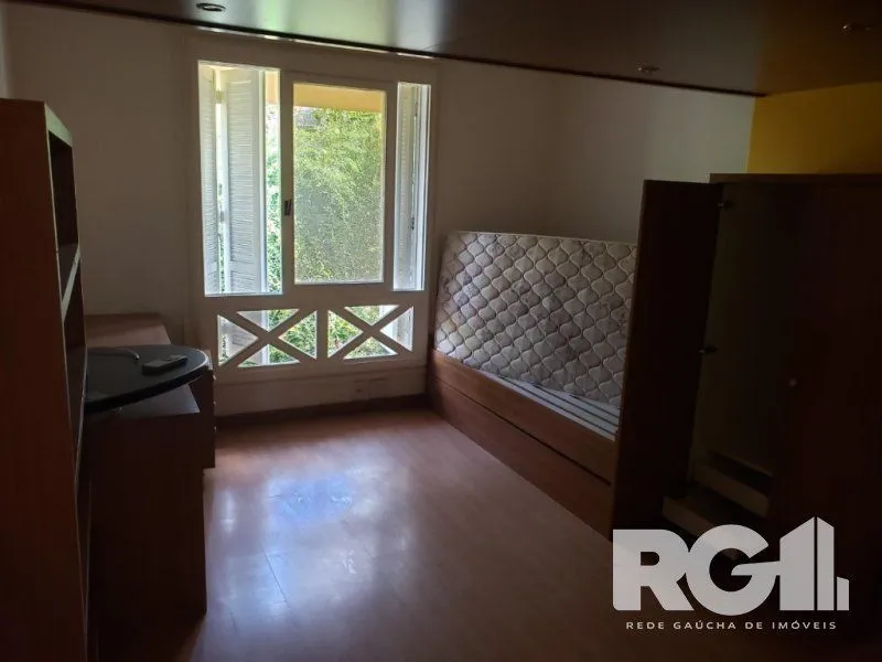 Imagem VENDA - ÓTIMA CASA EM CONDOMÍNIO NA ZONA SUL