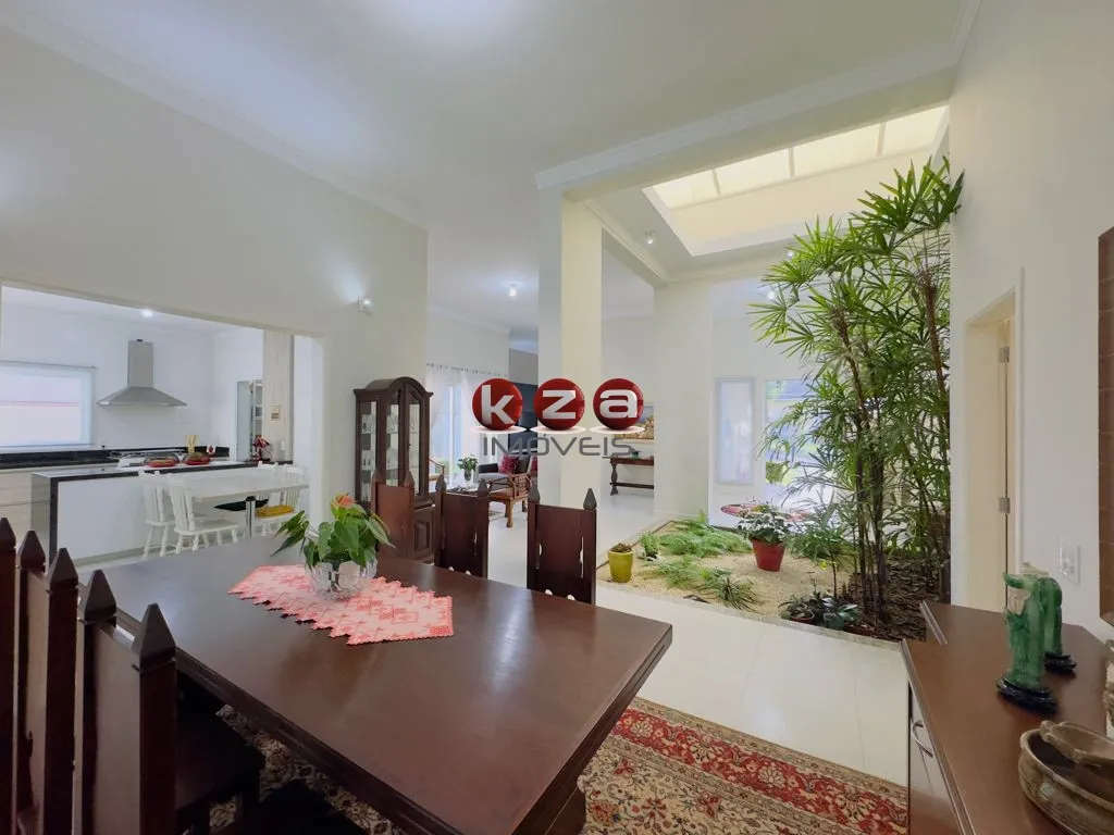 Imagem Casa Térrea Exclusiva no Condomínio Ypê Velho em Vinhedo-SP Alto Padrão e Localização Privilegiada 421 m² Construídos e mais de 1500m de terreno