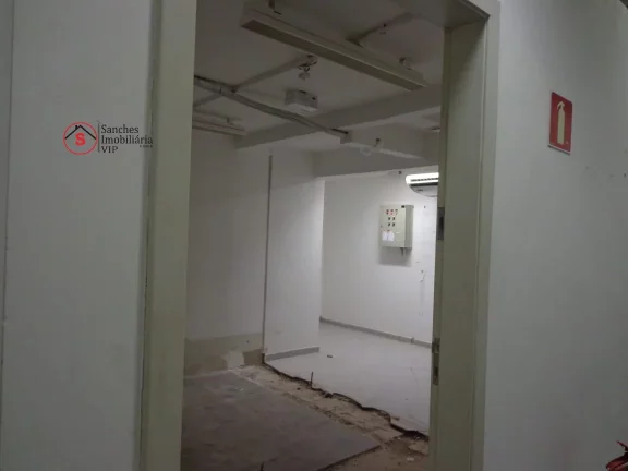 Imagem PREDIO COMERCIAL para VENDA ou LOCAÇÃO na Mooca Localizado próximo ao Hospital Vila Lobos, entrada e saída para 2 ruas ZEIS 3