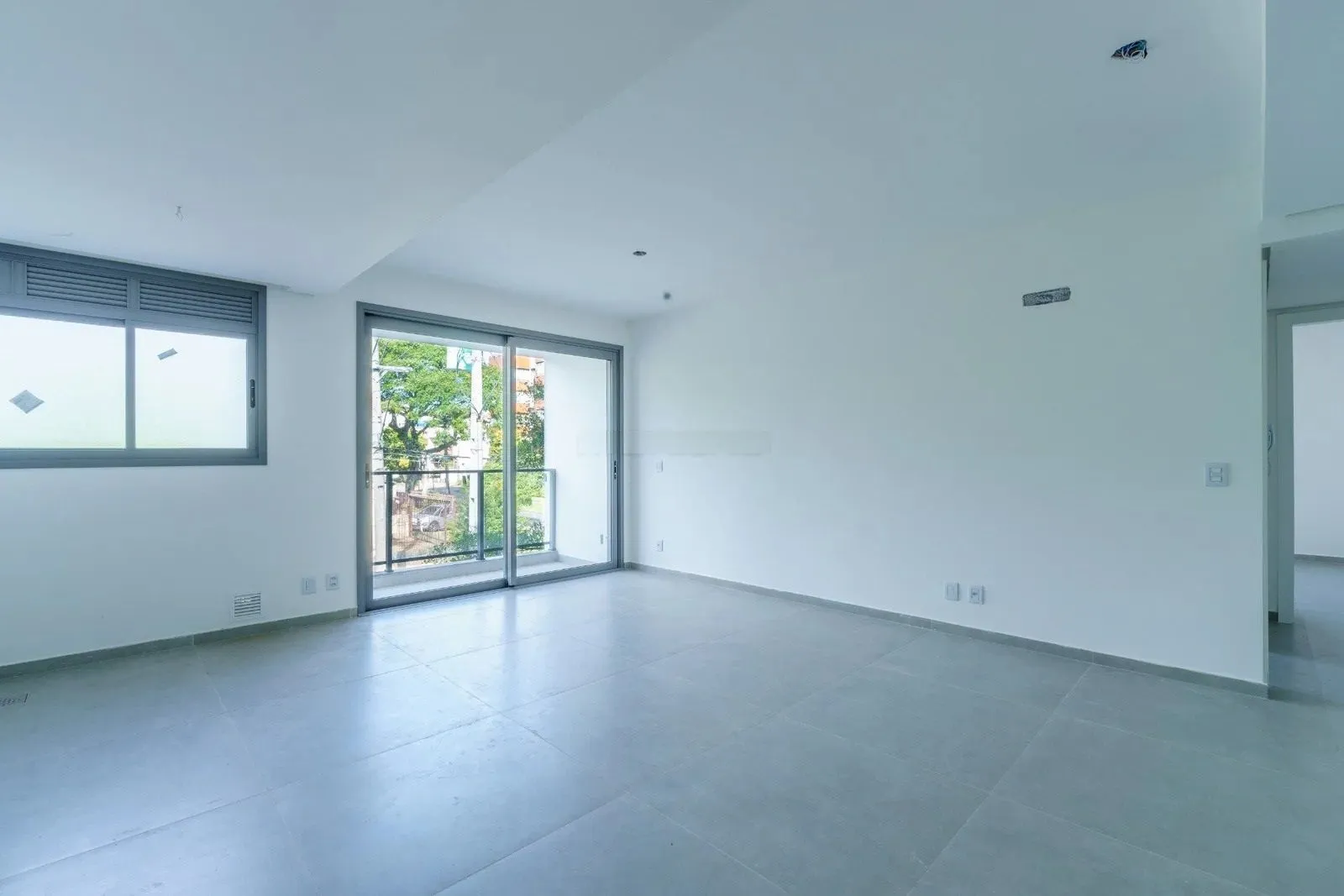 Imagem MÁFFER IMÓVEIS ALUGA - APARTAMENTO NOVO 2 DORMITÓRIOS COM SUÍTE E 2 VAGAS Rua João Beiruti - Bairro Chácara das Pedras | Porto Alegre/RS