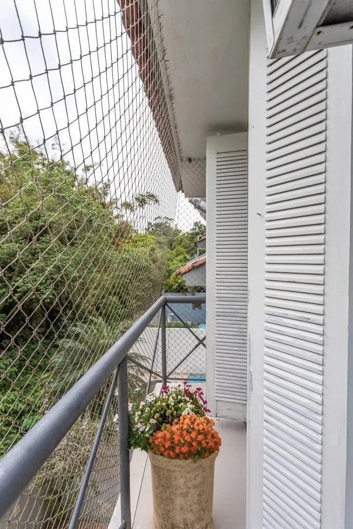 Imagem Casa de Condomínio em Jardim Isabel