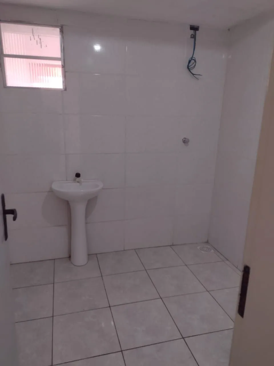 Imagem MÁFFER IMÓVEIS ALUGA - ÓTIMA LOJA COMERCIAL COM VAGA! Bairro Rio Branco - Novo Hamburgo/RS