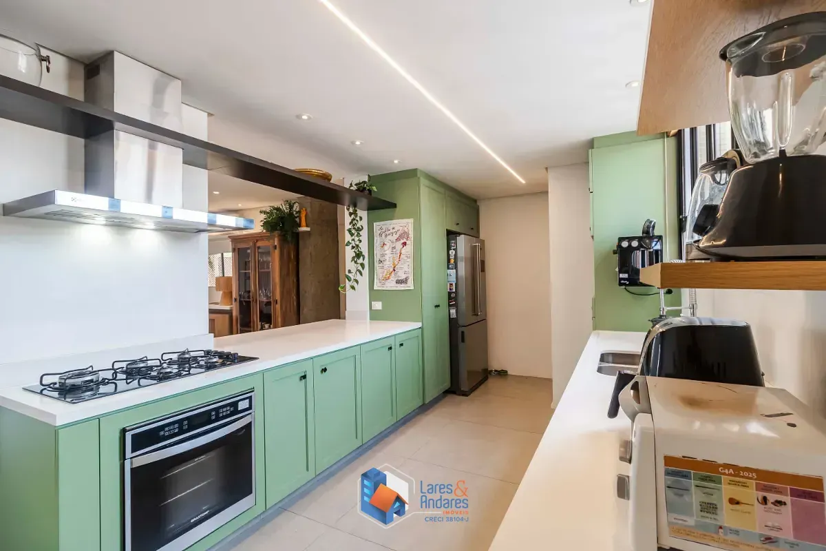 Imagem Apartamento para venda em Pinheiros com 3 quartos, sendo 1 suíte, 165m²