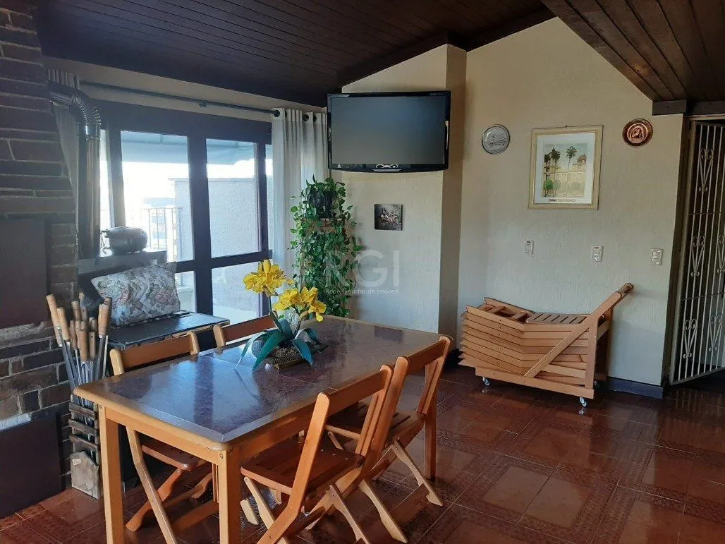 Imagem Cobertura para Venda - 250.15m², 3 dormitórios, sendo 2 suites, 3 vagas - Cristo Redentor