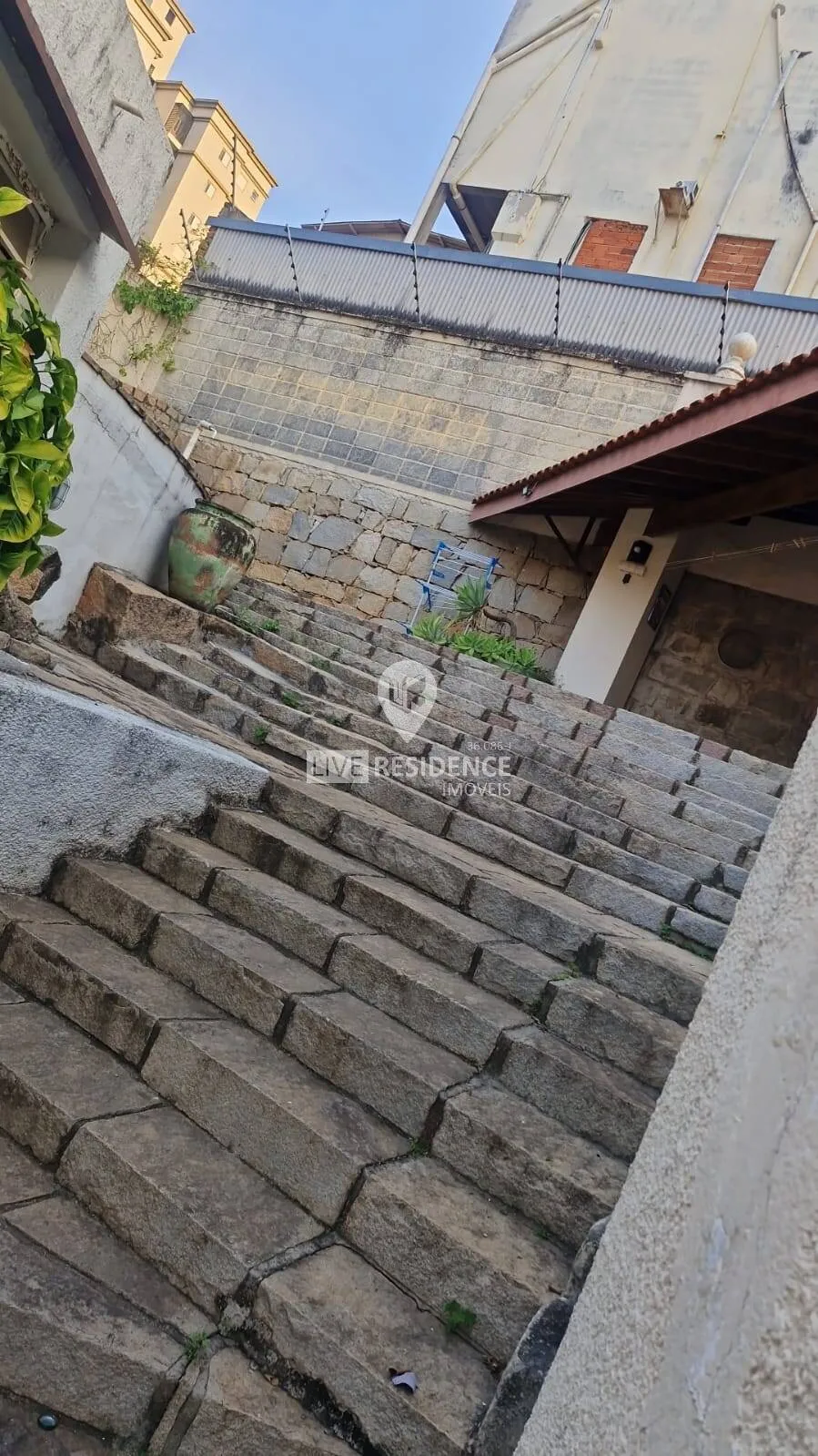 Imagem Vende-se Casa no Centro da cidade de Itatiba SP com terreno 250m²