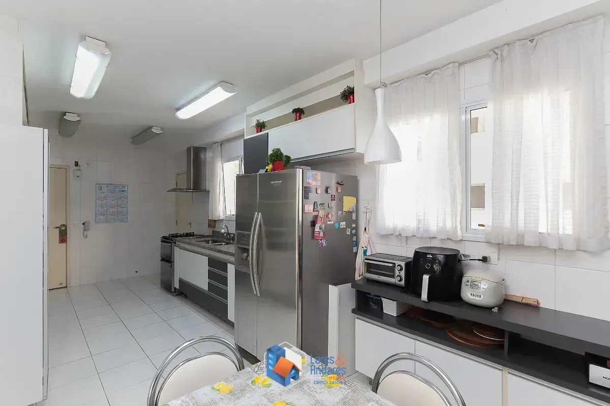 Imagem Apartamento para venda em Vila Romana com 4 quartos, sendo 4 suítes, 223m²