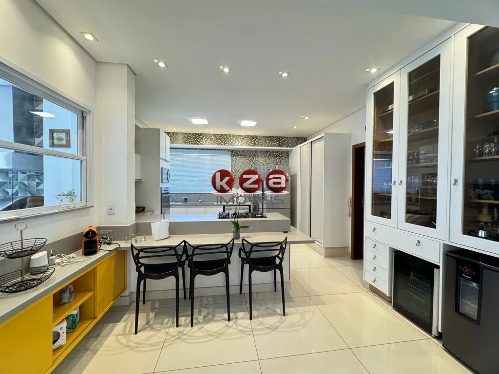 Imagem Casa de luxo em condomínio à venda em Valinhos-SP 3 quartos, 3 suítes, 3 salas e 296m² de área Imperdível no Jardim Soleil!